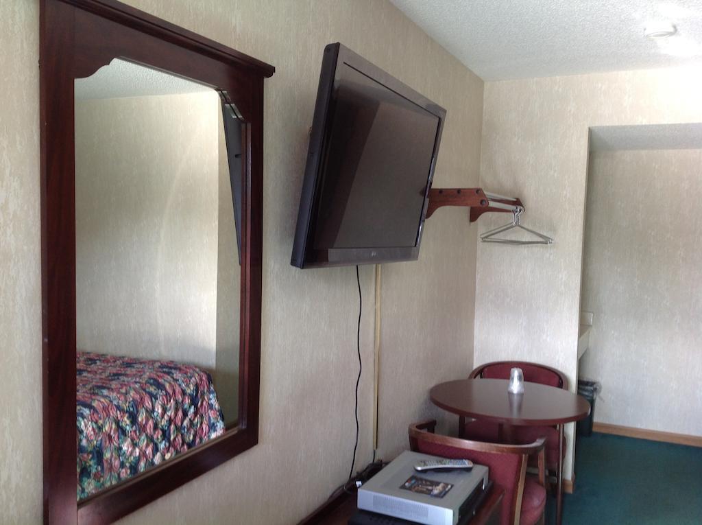 Budget Inn Hazelwood Habitación foto